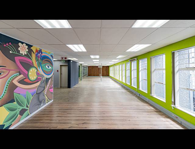 2,489M² OFFICE FOR SALE IN FERNDALE